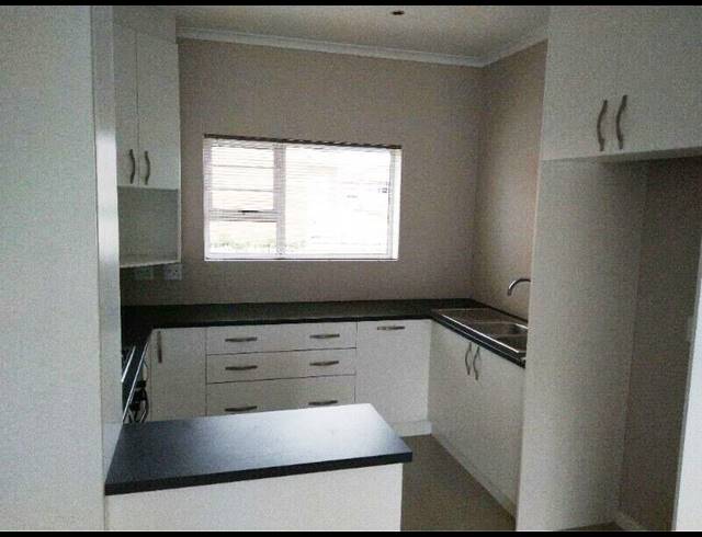 2 BEDROOM TOWNHOUSE RENTED IN FAIRVIEW
